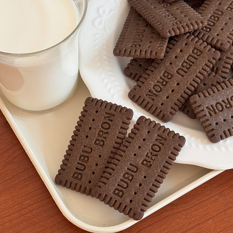 Mataas na calcium at iron cocoa flavored cookies