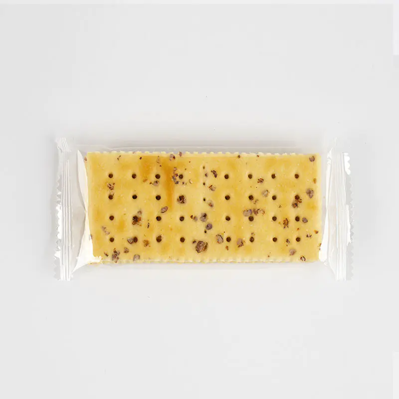 Itim na Truffle Ham Soda Crackers